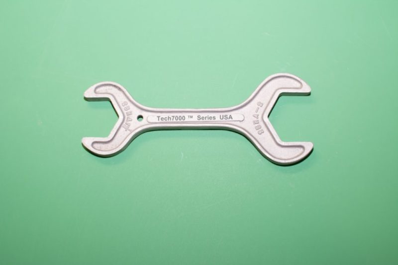25HA-2 X 1 1/2 " Aluminum Wrench fits most popular brands of sanitary valves, sanitary fittings including the Dixon valve, Kecklet sanitary valves and fittings, Swagelok sanitary valves and fittings, Waukesha sanitary, Top-Flo, High Purity Sanitary Aluminum Wrenches